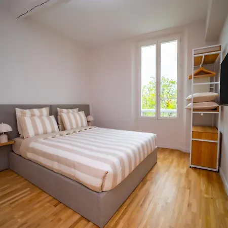 Διαμέρισμα #101-heart Of Vieil - Place Nationale-high-end Newly Renovated & Furnished Αντίμπ