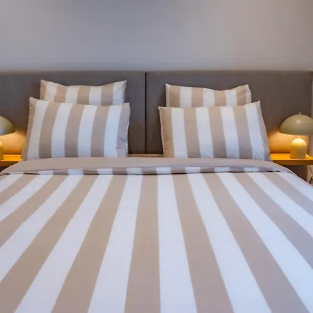 #101-heart Of Vieil - Place Nationale-high-end Newly Renovated & Furnished Διαμέρισμα *