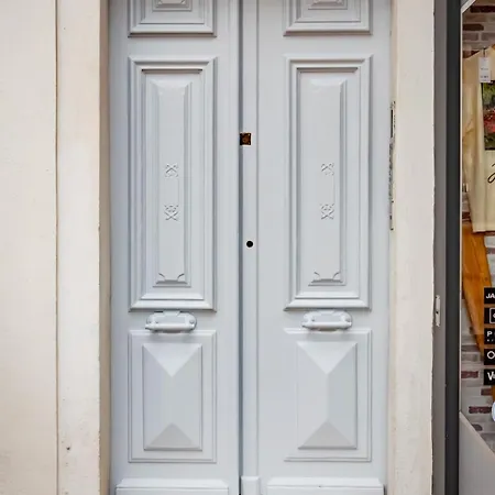 Διαμέρισμα #101-heart Of Vieil - Place Nationale-high-end Newly Renovated & Furnished *